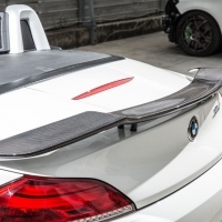 BMW E89 Z4 R Style 碳纖維 卡夢 尾翼